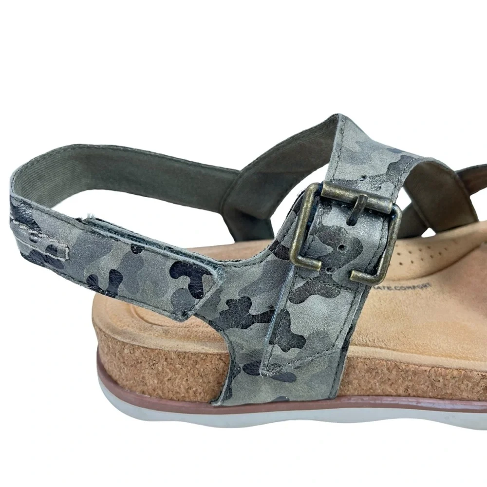 Clarks Women 7.5M Brynn Step Olive Camo‎ Leather Ultimate Comfort Sandals Shoes - Picture 9 of 12